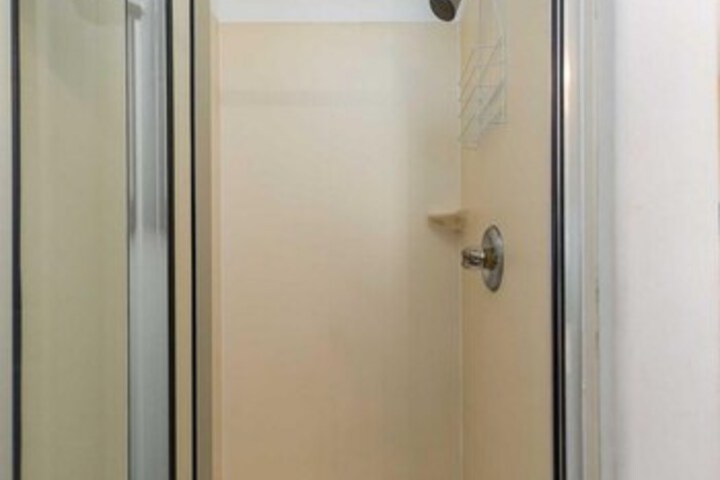 Room 30 of 155