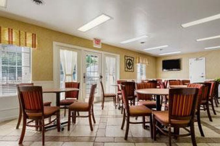 Breakfast/Coffee Service 8 of 39