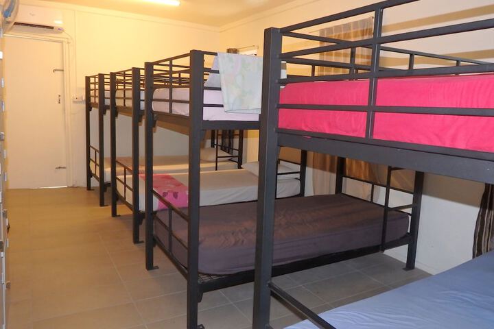 Room 6 of 43