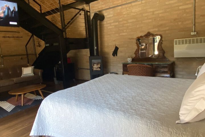 Room 11 of 65