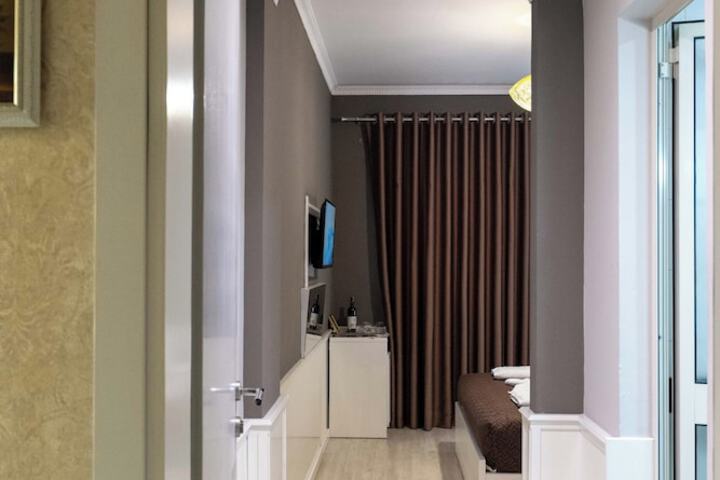 Room 57 of 188
