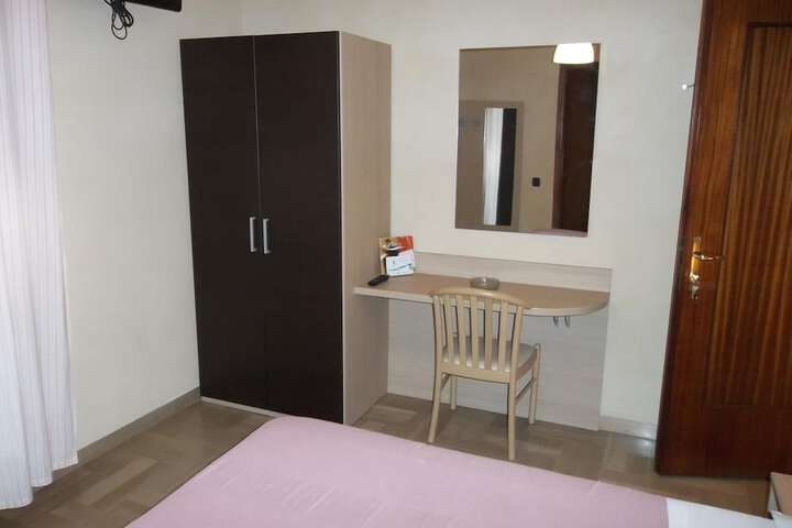 Room 19 of 52