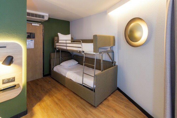 Room 20 of 110