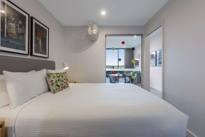 Room 33 of 59