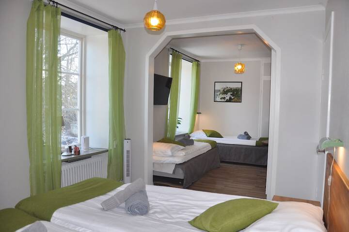Room 32 of 138