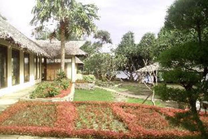 Hotel Exterior 13 of 22
