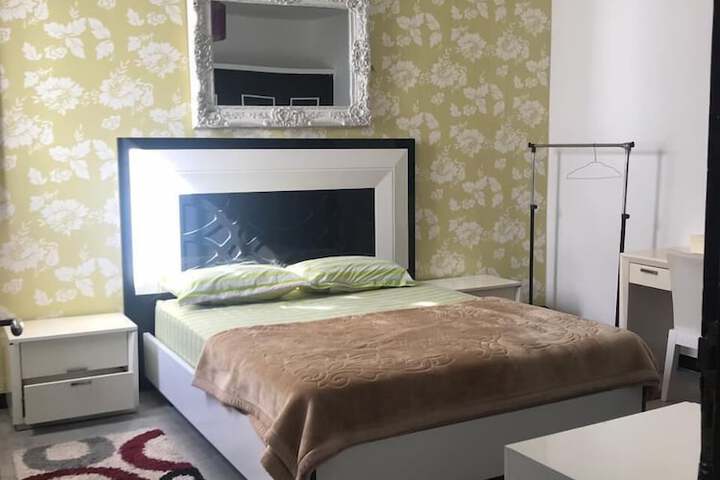 Room 5 of 63