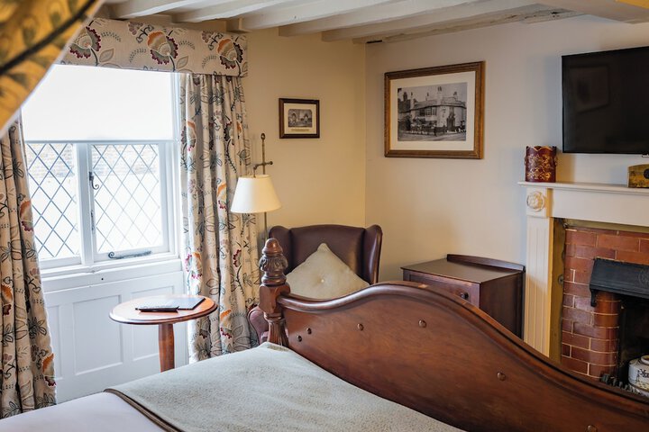 Room 53 of 190