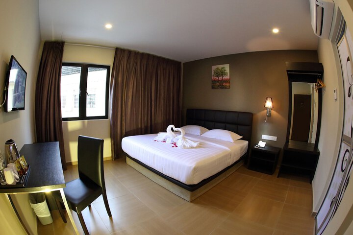 Room 7 of 35