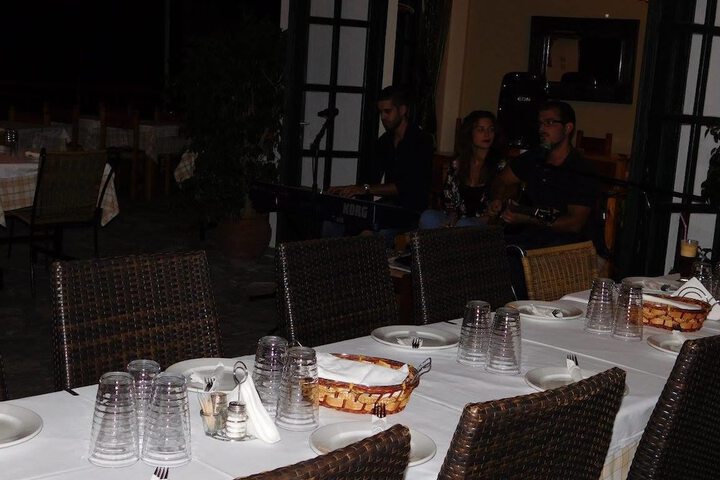 Dining 39 of 87