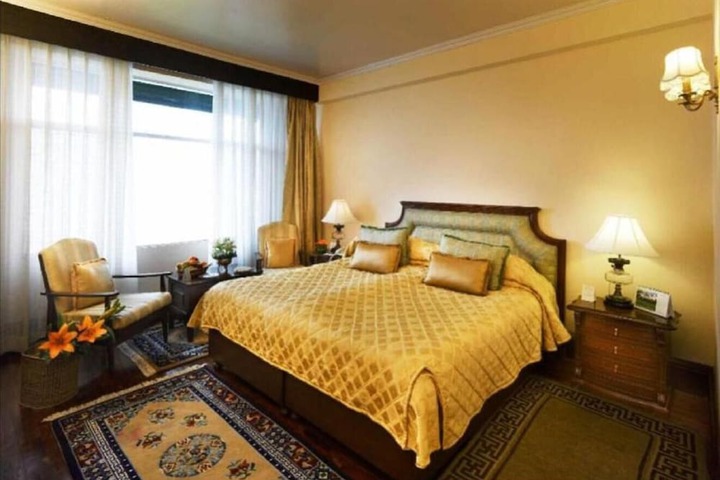 Room 15 of 40