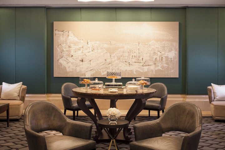 Guest Lobby