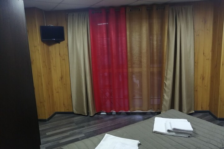 Room 11 of 46