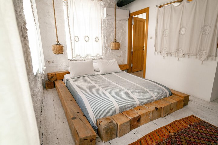 Room 9 of 31