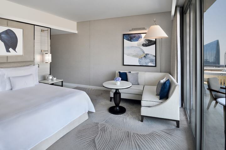 Room 32 of 103