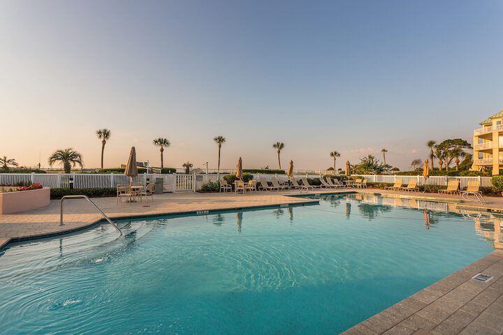 Hotel Pool
