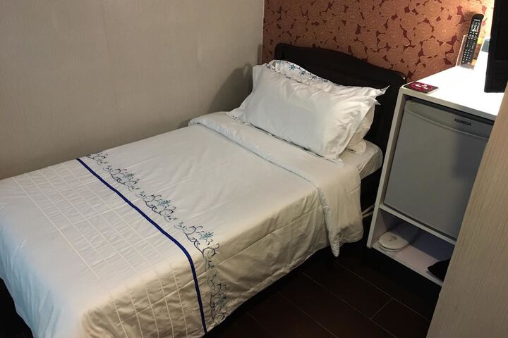 Room 47 of 73