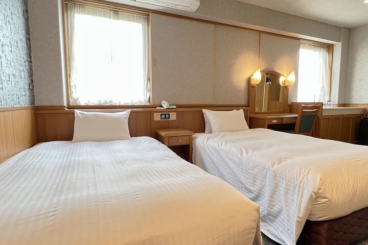 Room 21 of 45