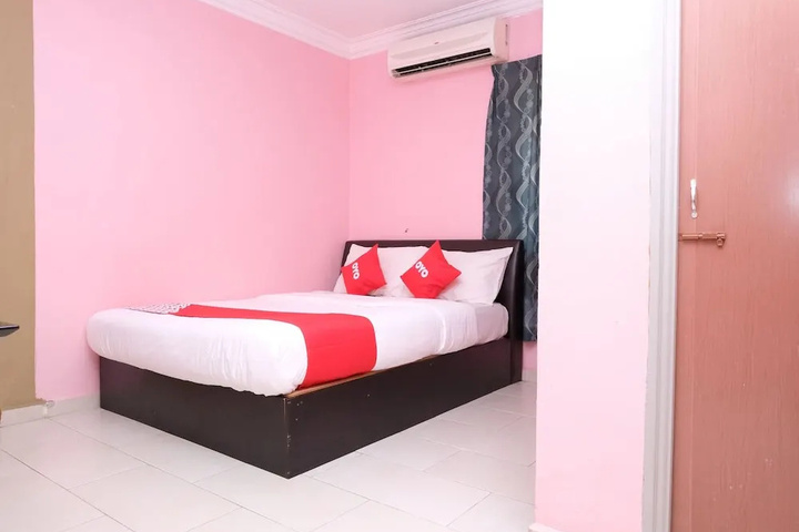 Room 3 of 15