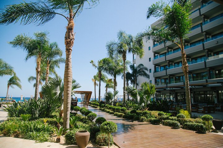Hotel Exterior 104 of 119
