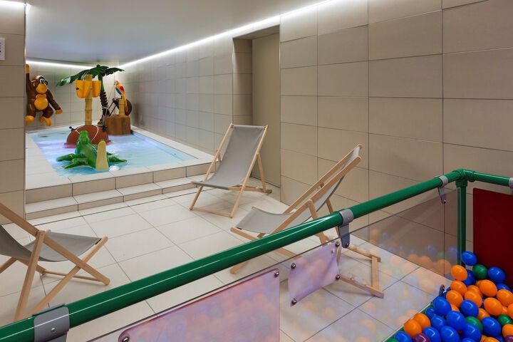 Pools & Facilities