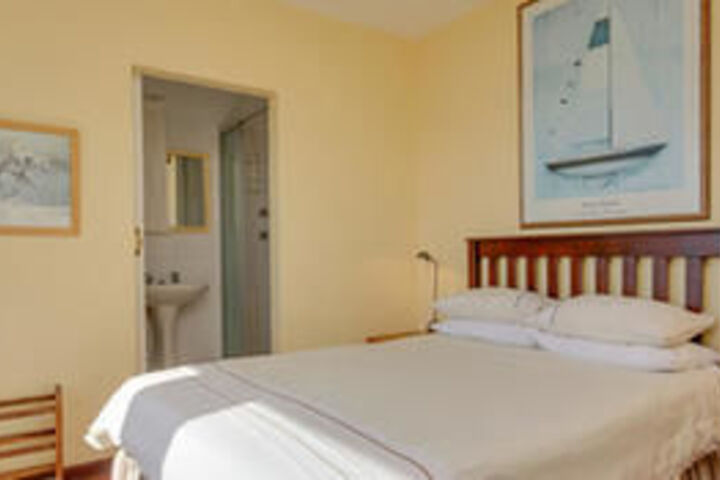Room 18 of 48