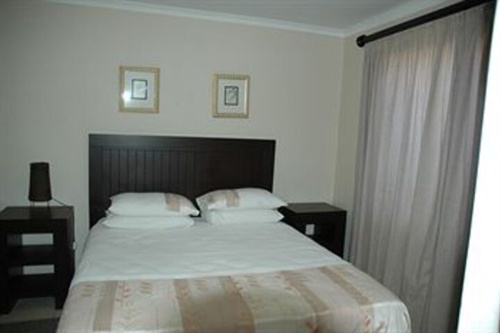 Room 10 of 20