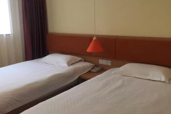 Room 7 of 7