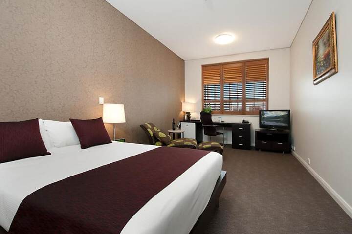 Room 14 of 38