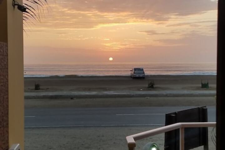 Exterior of Las Palmeras Huanchaco