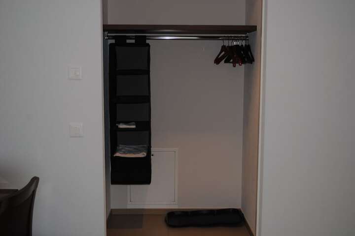 Room 34 of 77
