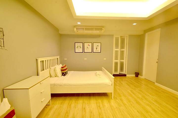 Room 12 of 69