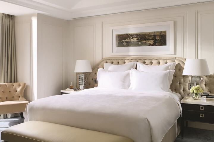 Room 22 of 65