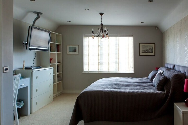 Room 14 of 37