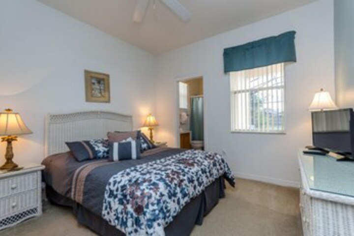 Room 44 of 46