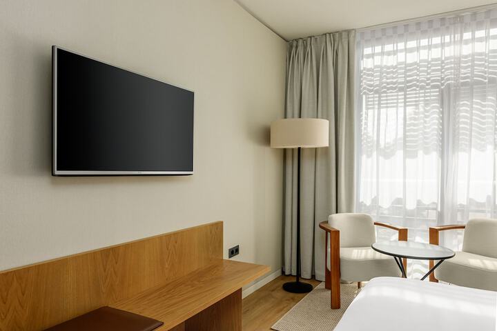 Room 10 of 188