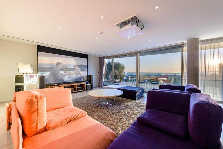 Room 20 of 179