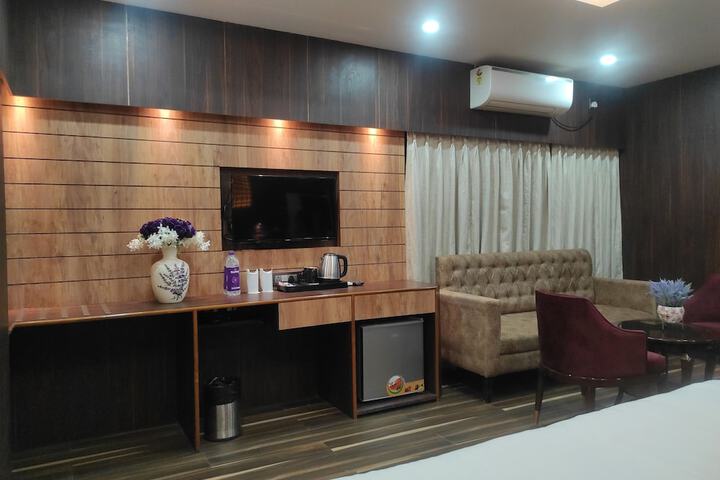 Room 12 of 110