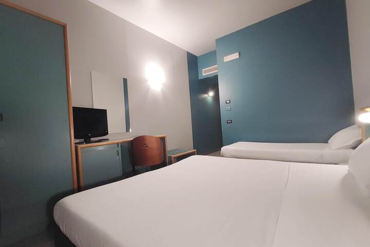 Room 20 of 47