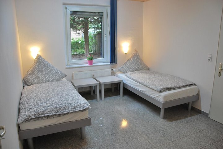 Room 4 of 11