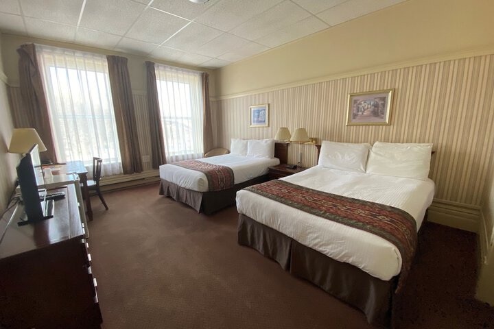 Room 5 of 33