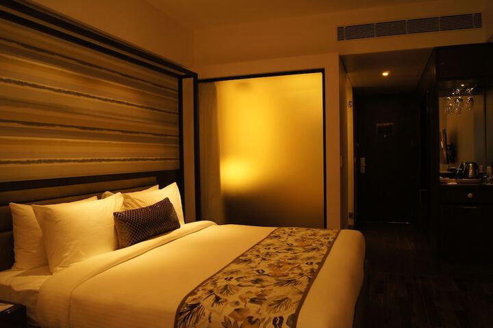 Room 8 of 39
