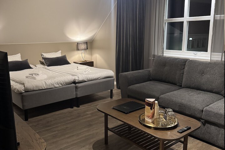 Room 27 of 45