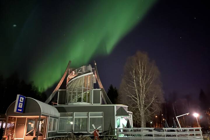 Exterior of Hotelli Yöpuu