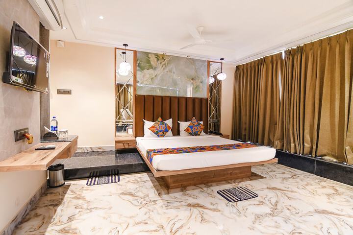 Room 15 of 43