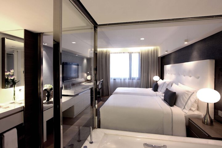 Room 15 of 69