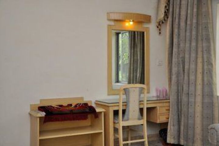 Room 20 of 31