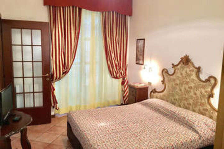 Room 16 of 53