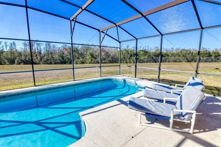 Pool 9 of 14