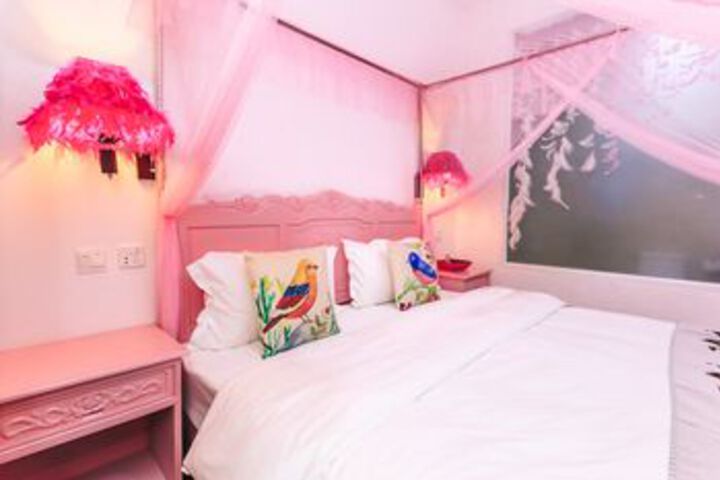 Room 53 of 54